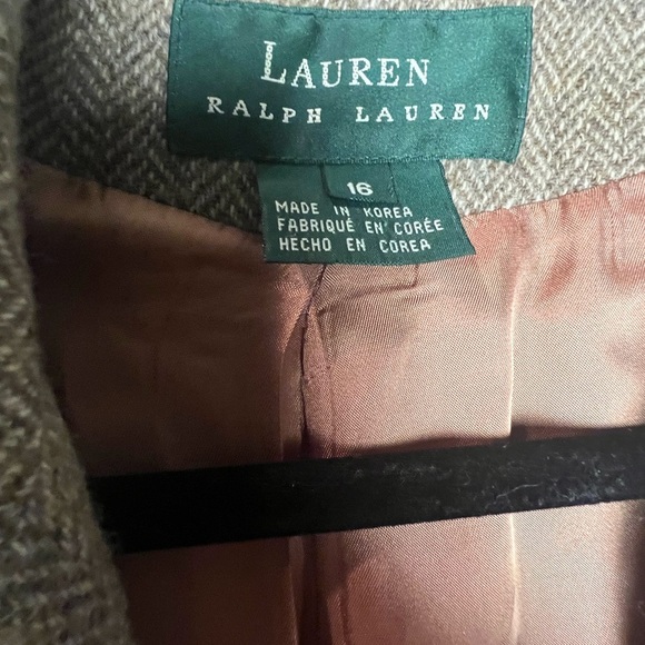 Vintage Lauren Ralph Lauren Tan Blazer with Notched Lapels 100% Wool - Picture 6 of 12